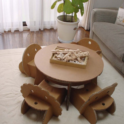ちゃぶ台の子供部屋での使用例